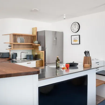 11 Piazza Apartment *
